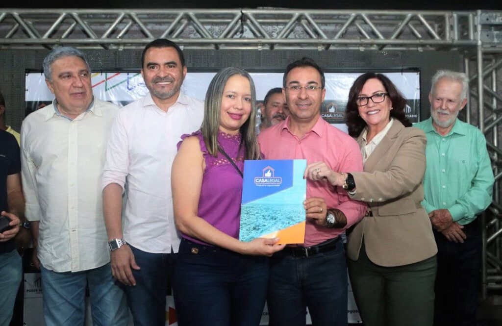 moradores e autoridades de instituições públicas e privadas