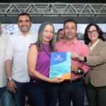 moradores e autoridades de instituições públicas e privadas