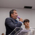 Israel da Terezona e seu filho