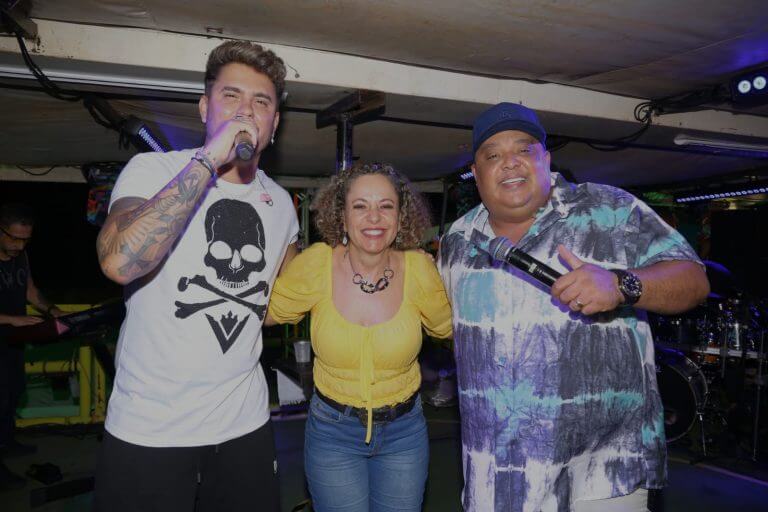 Prefeita Josi Nunes com dupla Humberto e Ronaldo