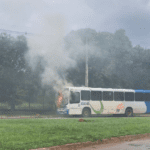 Ônibus em chamas