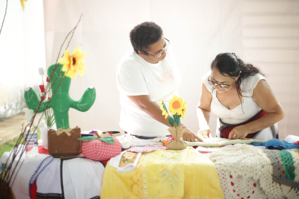 Exposição de artesatanos do programa Capacita Araguaína