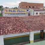 Teto de escola afundando em Dianápolis