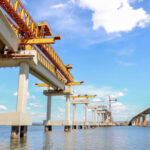 Obra da ponte sobre o Rio Tocantins, na TO-255, recebeu investimento de R$ 149 milhões do Governo Estadual em parceria com o Banco de Brasília e está com mais de 65% de sua estrutura concluída - Foto: Governo do Tocantins